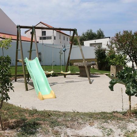 Casinha Verde Nadadouro Exterior foto