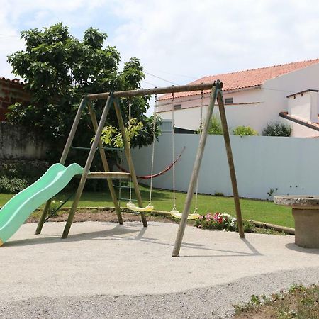 Casinha Verde Nadadouro Exterior foto