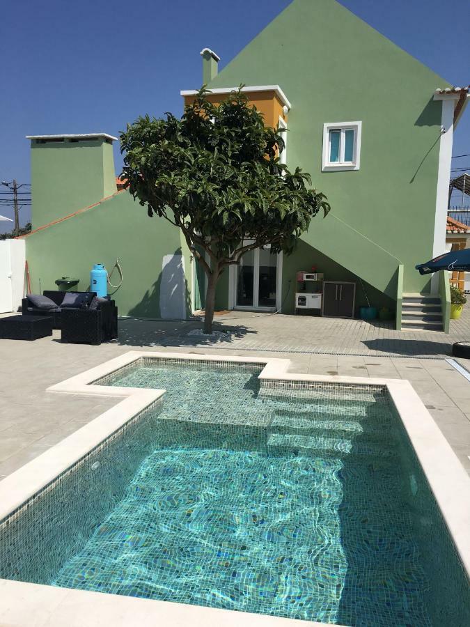 Casinha Verde Nadadouro Exterior foto