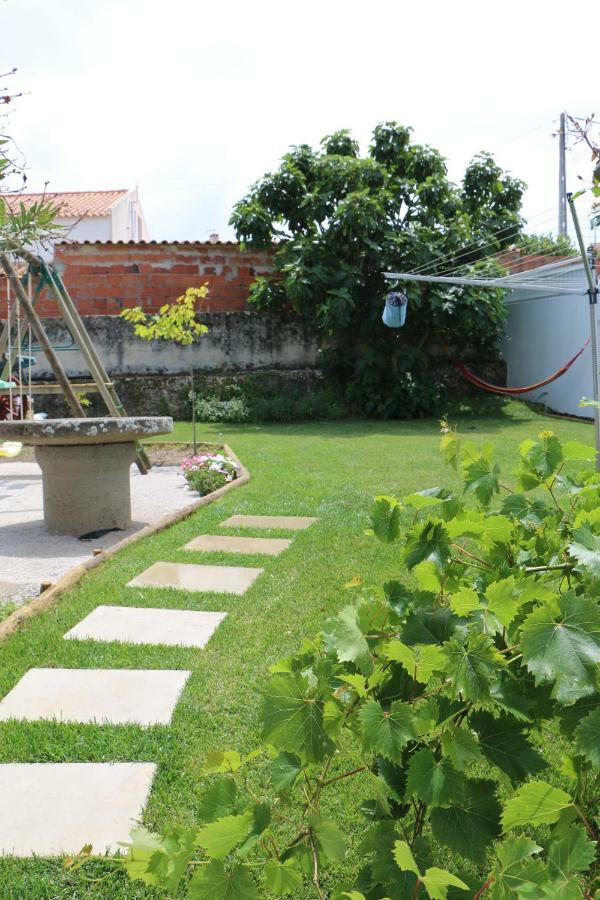 Casinha Verde Nadadouro Exterior foto