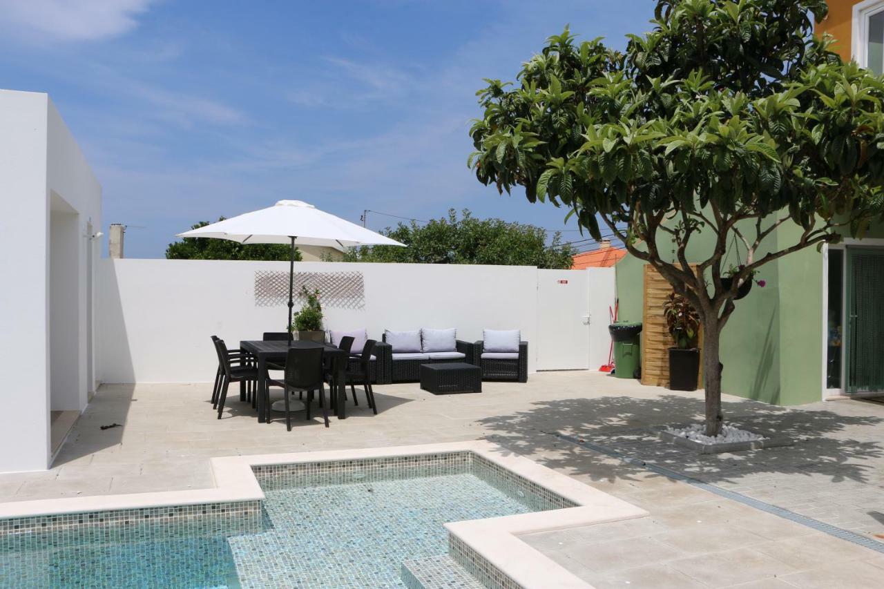 Casinha Verde Nadadouro Exterior foto